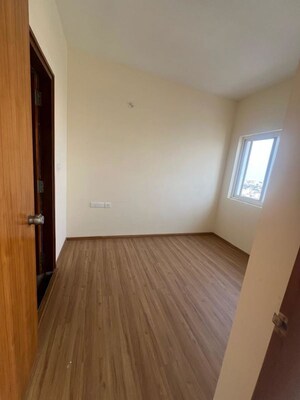 Room in 4 BHK Apartment at Habitat Aura, Bannerghatta Road – for Sale