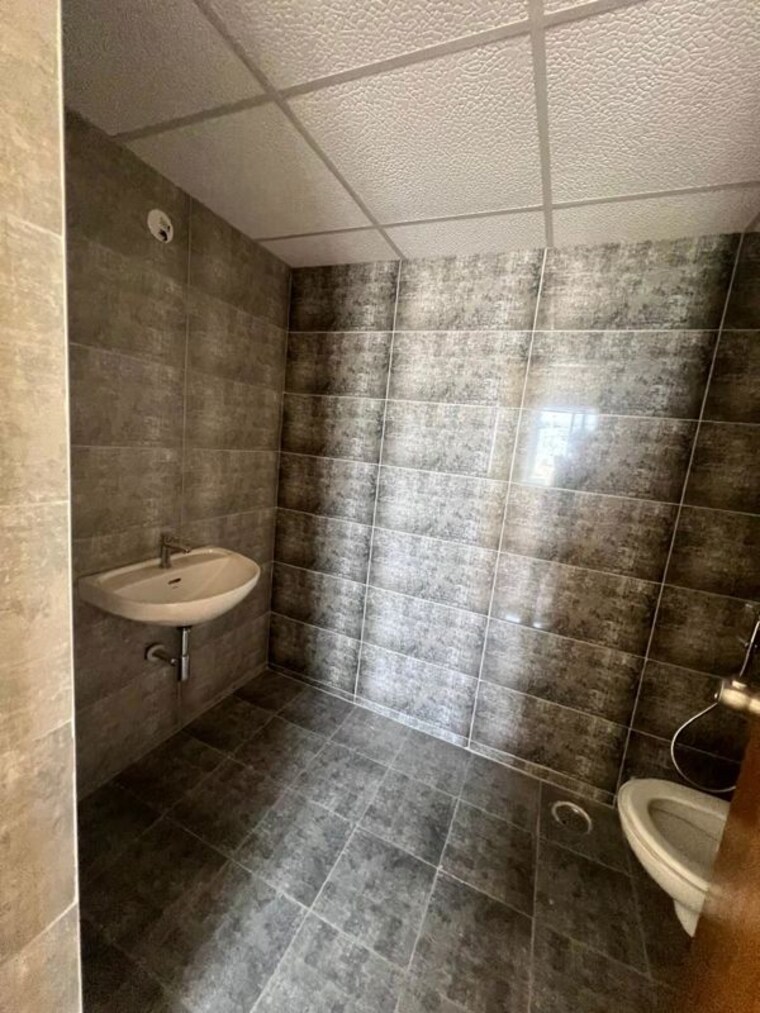Bathroom, habitat-aura 4 Bedroom 3133 Sq.Ft. Apartment In Bannerghatta Road Bangalore 10151910