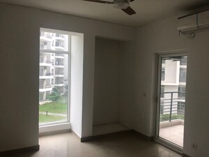 Room in 3.5 BHK Apartment at Spaze Privy AT4, Sector 84 – for Rent