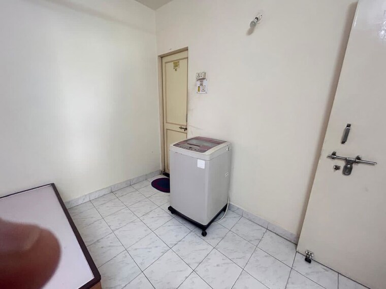 Bathroom, giridhar nagar 2 Bedroom 700 Sq.Ft. Apartment In Giridhar Nagar Pune 10151936
