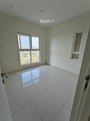 Room in 2 BHK Apartment at Godrej Park Ridge, Manjari – for Rent