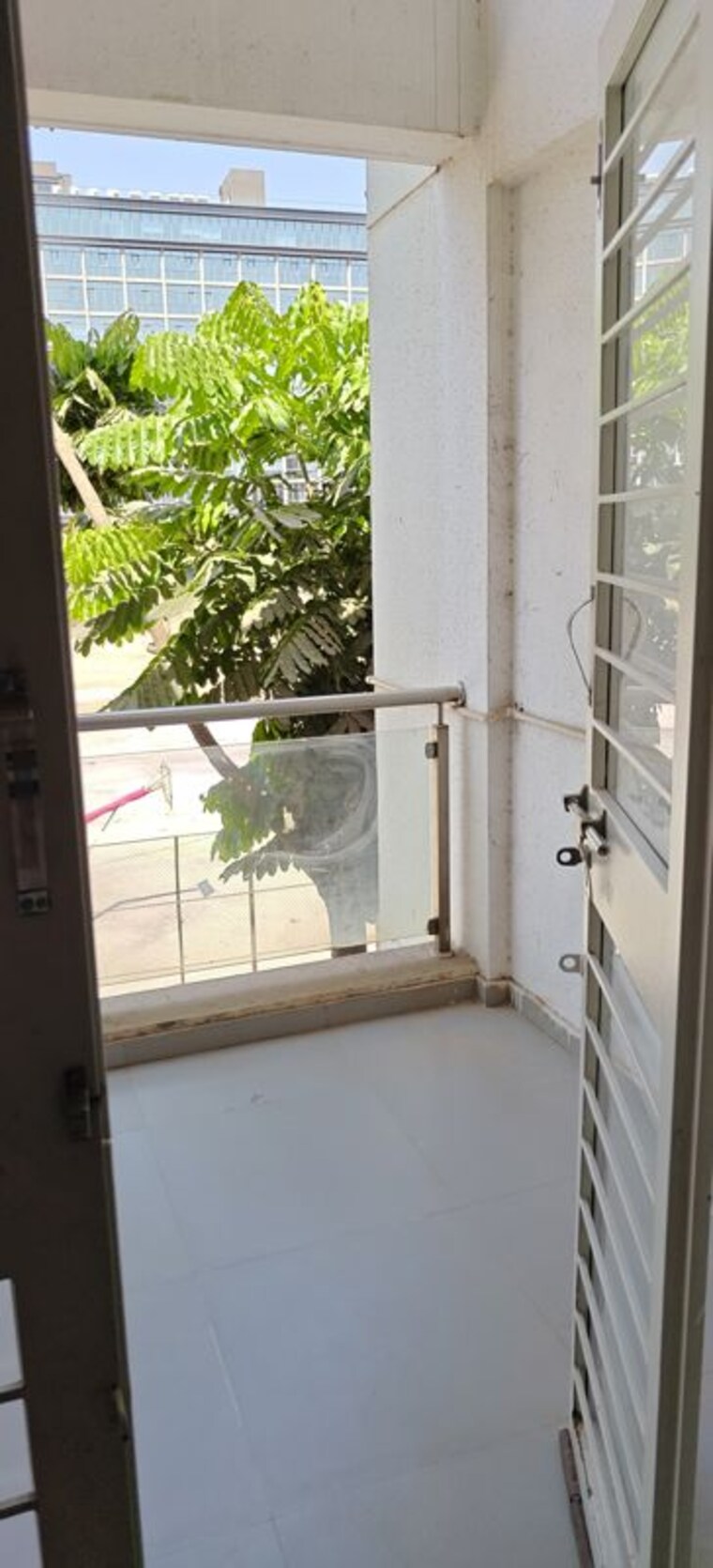Balcony, balewadi Commercial Office Space 750 Sq.Ft. In Balewadi Pune 10152024