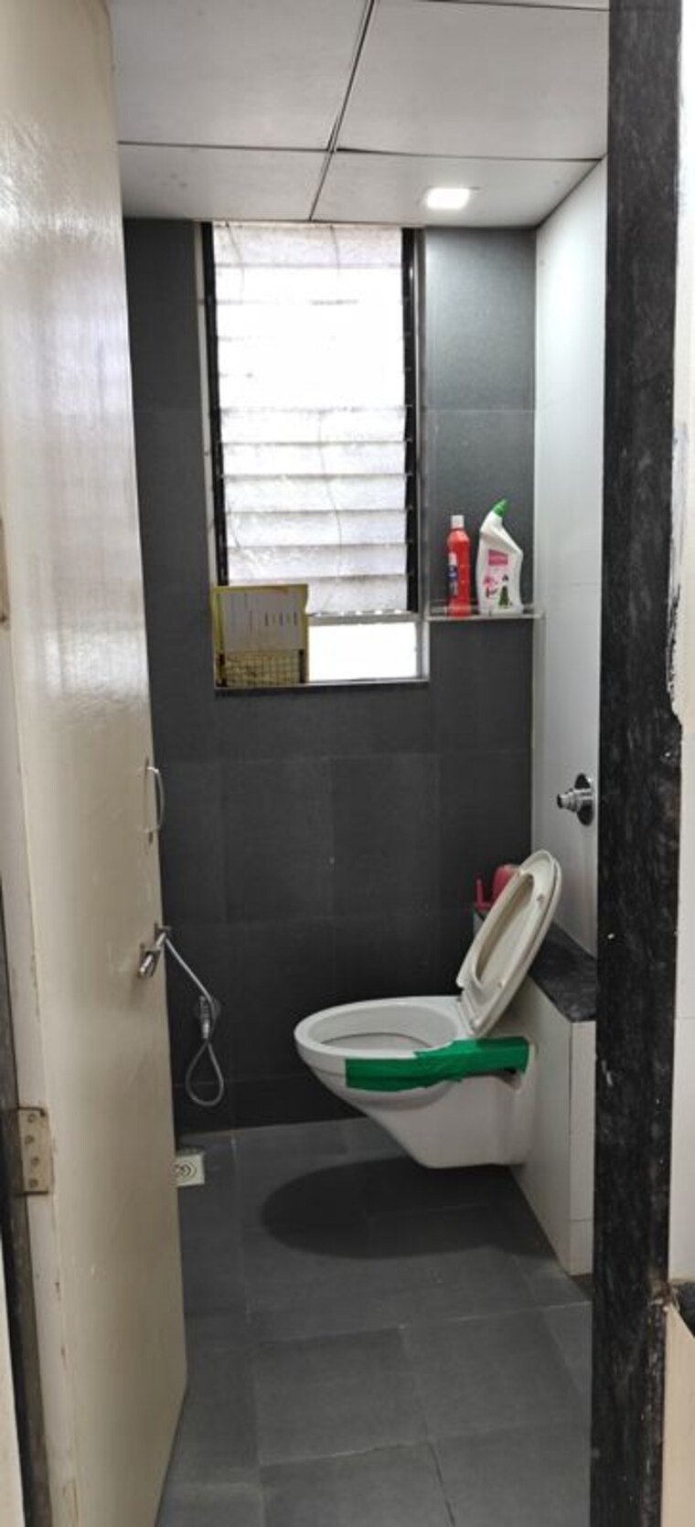 Bathroom, balewadi Commercial Office Space 750 Sq.Ft. In Balewadi Pune 10152024