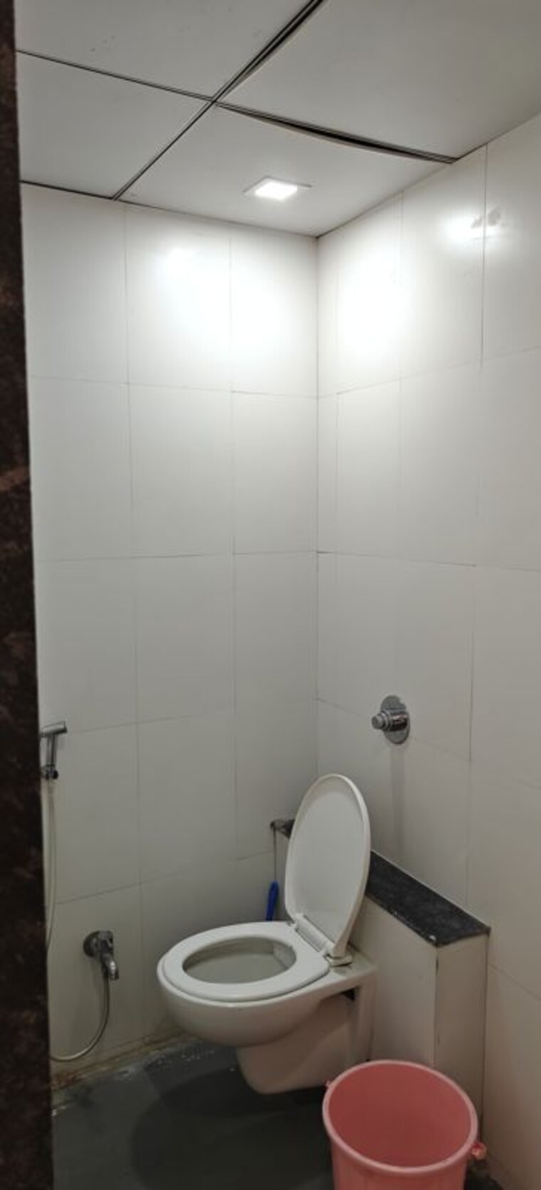 Bathroom, balewadi Commercial Office Space 750 Sq.Ft. In Balewadi Pune 10152024