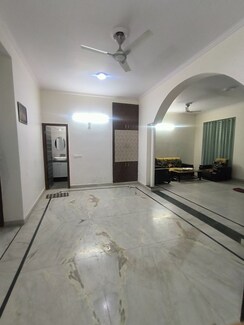 1 BHK + Pooja Room Independent House For Rent in RWA Apartments Sector 41