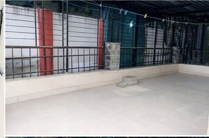 Room in 2 BHK Apartment at Tingre Nagar – for Rent