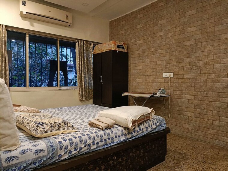 Bedroom, santacruz west 1 Bedroom 500 Sq.Ft. Apartment In Santacruz West Mumbai 10152063