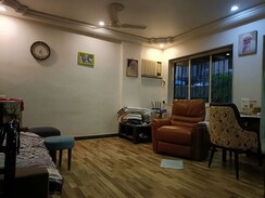 1 BHK + Pooja Room Apartment For Rent in Santacruz West