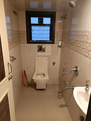 Bathroom in 1 BHK Apartment at Santacruz West – for Rent
