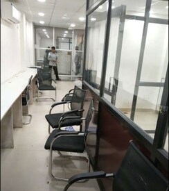 Office Space For Rent in Hazratganj