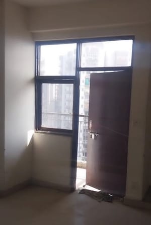 Room in 2.5 BHK Apartment at Techman Moti Residency, Raj Nagar Extension – for Sale