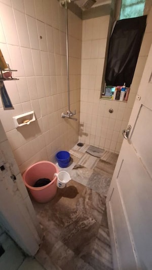 Bathroom in 1 BHK Apartment at Evening Glory, Chandivali – for Rent