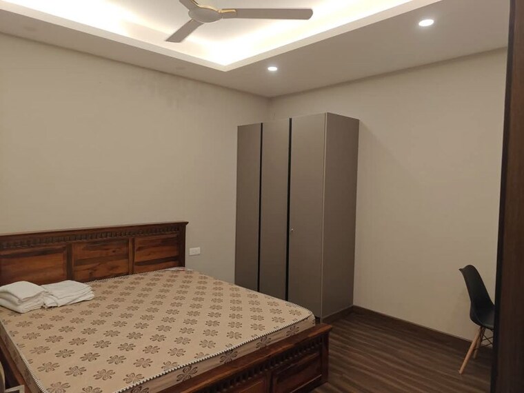 Bedroom, sector 7 3 Bedroom 1832 Sq.Ft. Apartment In Sector 7 Gurgaon 10152118