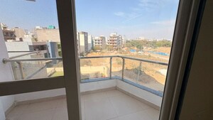 Swimming Pool in Studio Apartment at The Grand, Sector 52 – for Rent