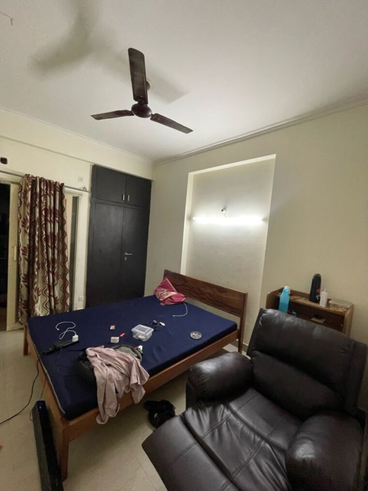 Room, antriksh-golf-view 3 Bedroom 1200 Sq.Ft. Builder Floor In Sector 78 Noida 10152116