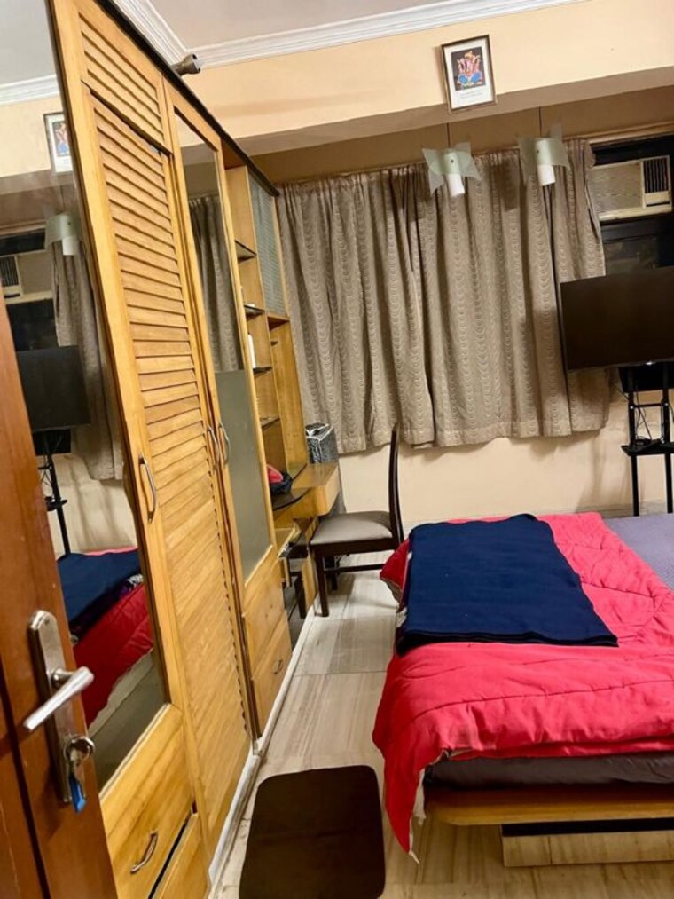 Bedroom, bandra west 1.5 Bedroom 750 Sq.Ft. Apartment In Bandra West Mumbai 10152119