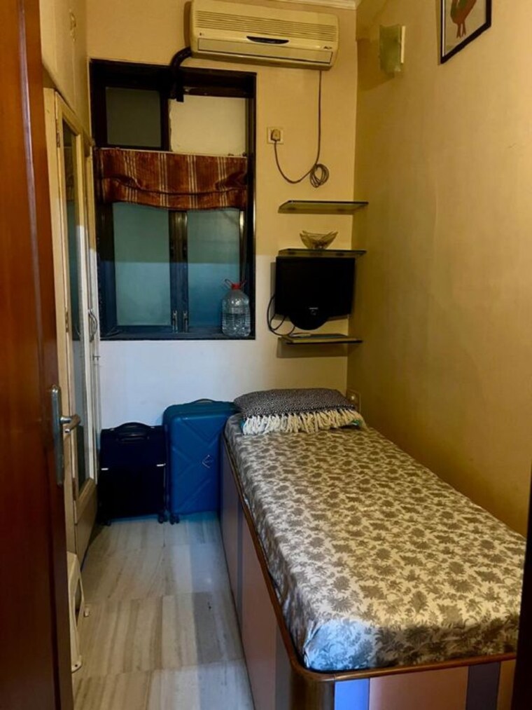 Kitchen, bandra west 1.5 Bedroom 750 Sq.Ft. Apartment In Bandra West Mumbai 10152119