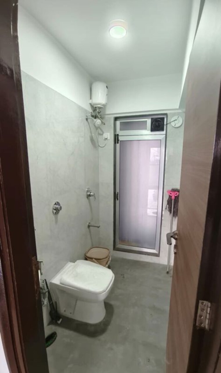 Bathroom, vardhman-empire 2 Bedroom 650 Sq.Ft. Apartment In Malad West Mumbai 10152141