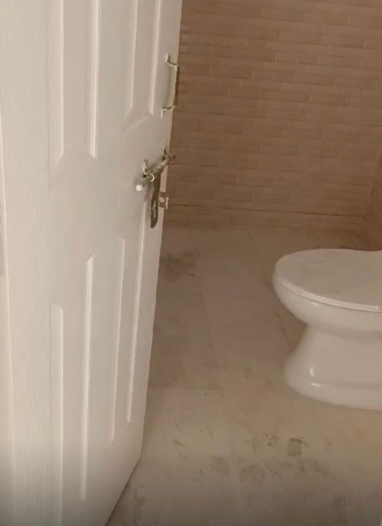 Bathroom, mehak-jeevan 2 Bedroom 865 Sq.Ft. Apartment In Raj Nagar Extension Ghaziabad 10152161