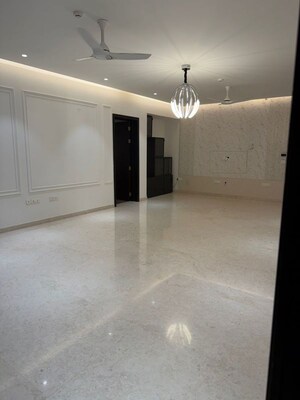 Room in 4 BHK Apartment at Prestige White Meadows Villas, Whitefield – for Rent