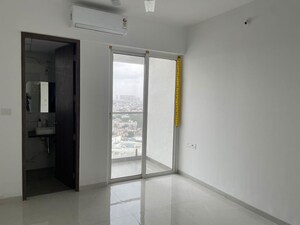 Room in 3 BHK Apartment at Goel Ganga Serio, Kharadi – for Rent