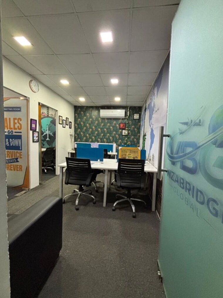 Team Area, sector 63 Commercial Office Space 700 Sq.Ft. In Sector 63 Noida 10152194