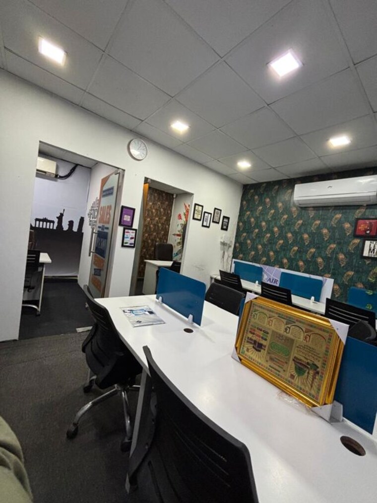 Team Area, sector 63 Commercial Office Space 700 Sq.Ft. In Sector 63 Noida 10152194