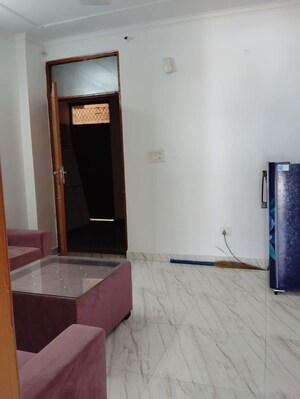 Room in 1 BHK Builder Floor at Saket – for Rent