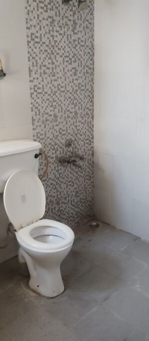 Bathroom in 2 BHK Apartment at Signature Global Signum 93, Sector 93 – for Rent