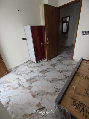 Room in 1 BHK Apartment at Saket – for Rent