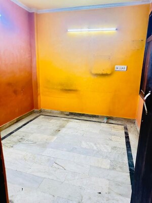 Room in 1 BHK Apartment at Laxmi Nagar – for Sale