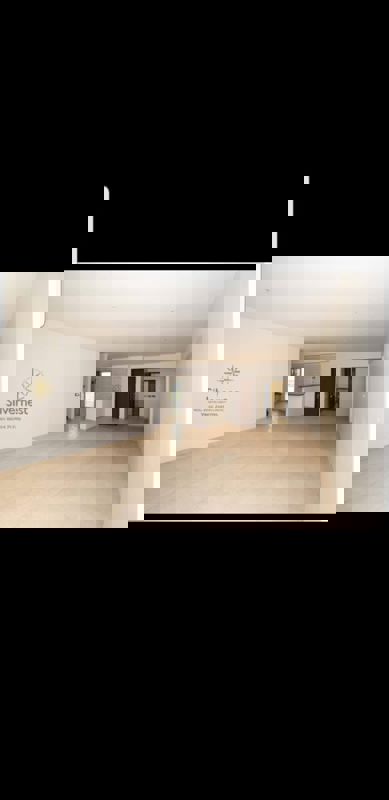 5 BHK 2000 Sq.Ft. Apartment in Dheeraj Insignia