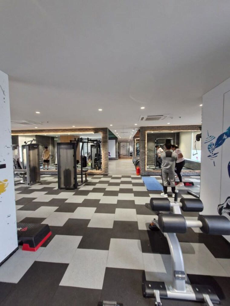 Gym, dheeraj-insignia 5 Bedroom 2000 Sq.Ft. Apartment In Bandra East Mumbai 10152211