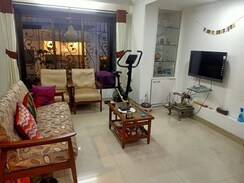 1 BHK + Pooja Room Apartment For Rent in Bandra West