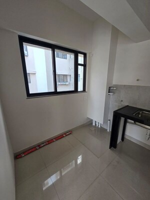 Room in 2 BHK Apartment at Wadgaon Sheri – for Rent