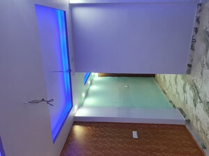 Room in 2.5 BHK Builder Floor at Vasundhara Sector 2b – for Sale