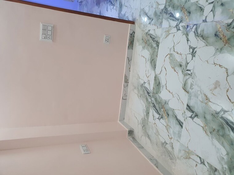 Room, vasundhara sector 2b 2.5 Bedroom 114 Sq.Yd. Builder Floor In Vasundhara Sector 2b Ghaziabad 10152303