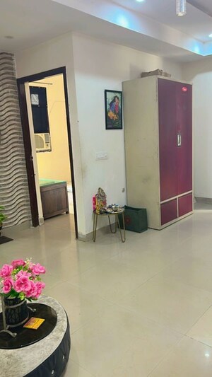 Room in 2.5 BHK Apartment at RPS Savana, Sector 88 – for Rent