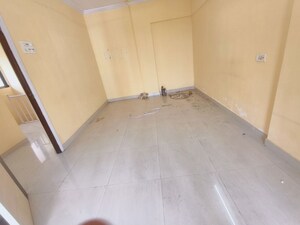 Room in 3 BHK Apartment at Vaibhav Vilas CHS, Majiwada – for Rent