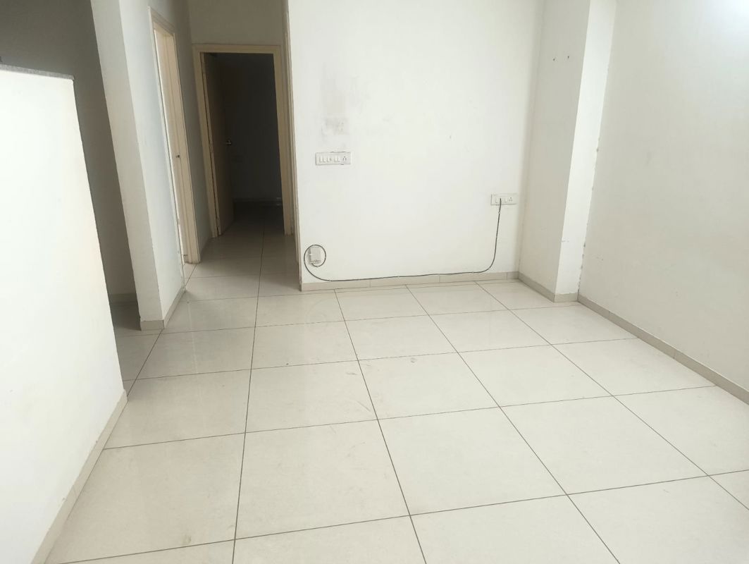 2 BHK + Store Room Apartment For Rent in Makarba