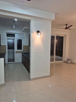 Room in 3 BHK Apartment at Amrapali Heartbeat City, Sector 107 – for Rent