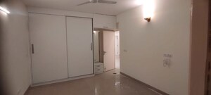 Room in 3.5 BHK Apartment at Emaar Emerald Floors Premier, Sector 65 – for Rent