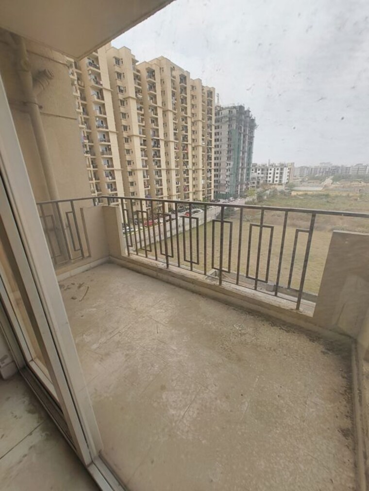 Balcony, signature-global-orchard-avenue 2 Bedroom 543 Sq.Ft. Apartment In Sector 93 Gurgaon 10152352
