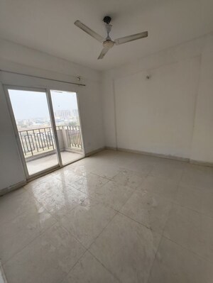 Room in 2 BHK Apartment at Signature Global Orchard Avenue, Sector 93 – for Sale