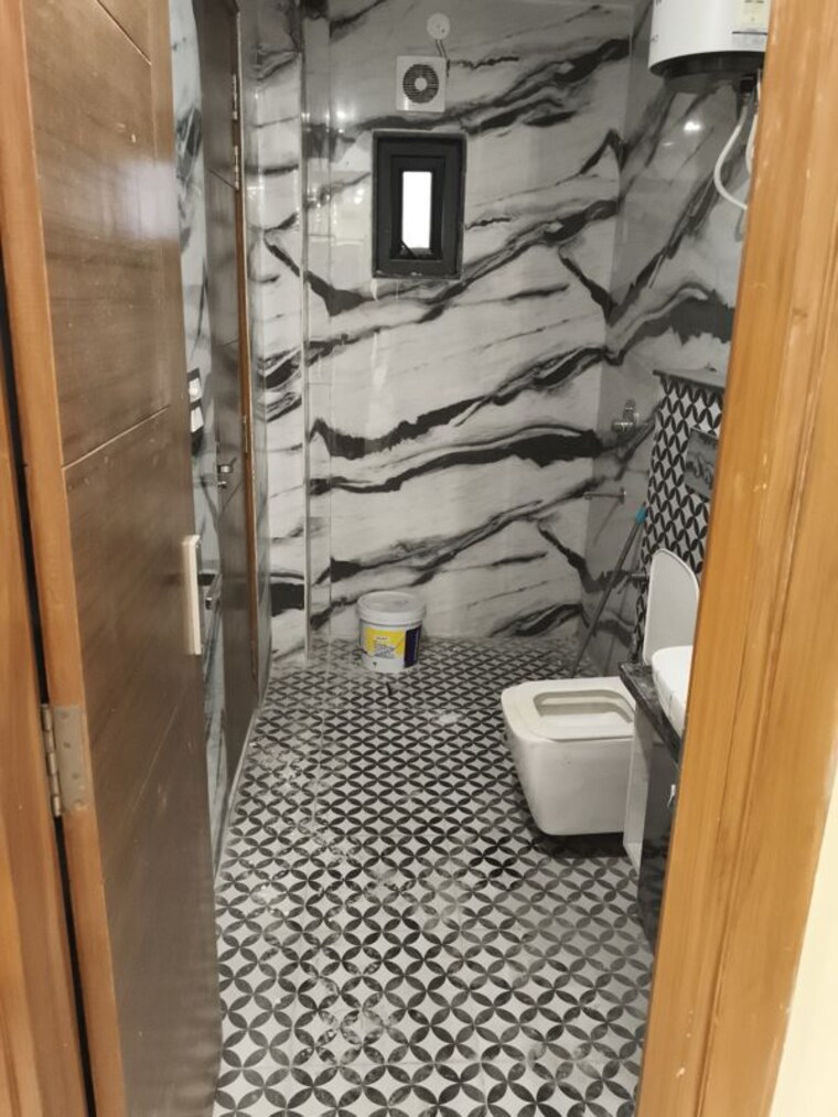 Bathroom, maya-homes 4 Bedroom 2400 Sq.Ft. Builder Floor In Indrapuram Ghaziabad 10152355