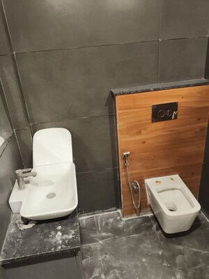 Furnished Amenities in 4 BHK Builder Floor at Maya Homes, Indrapuram – for Rent