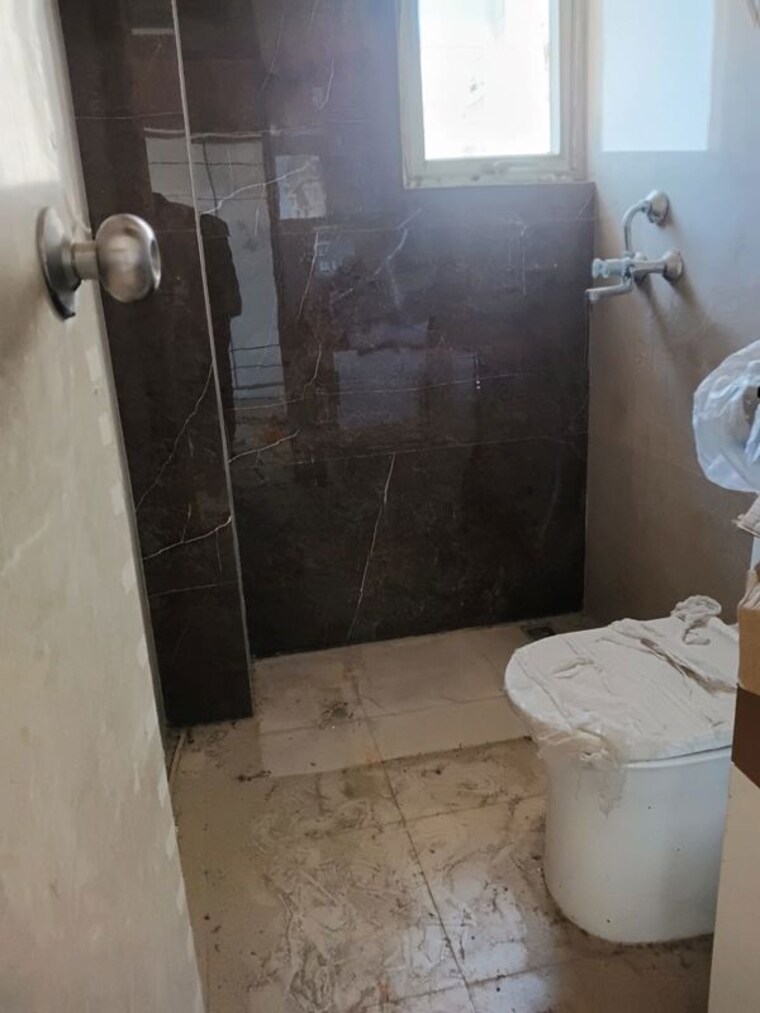 Bathroom, signature-the-serenas 2 Bedroom 531 Sq.Ft. Apartment In Sohna Sector 36 Gurgaon 10152362