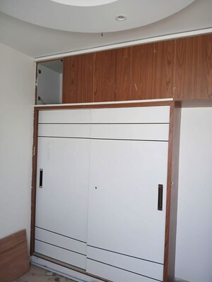 Room in 2 BHK Apartment at Signature The Serenas, Sohna Sector 36 – for Rent