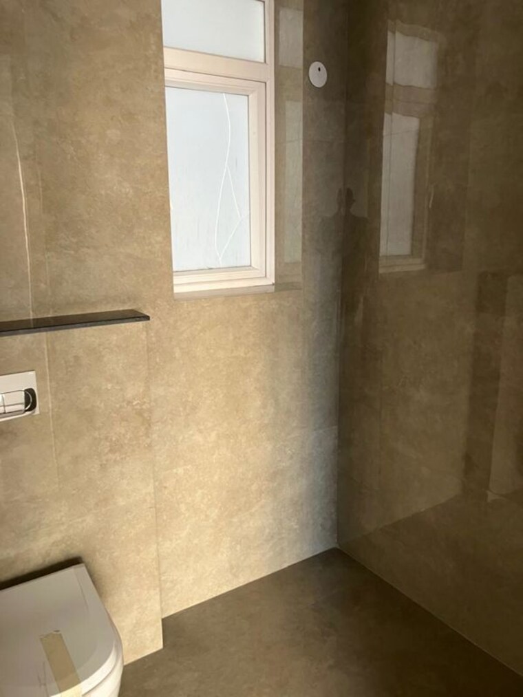 Bathroom, nirala-estate-ii 3 Bedroom 1385 Sq.Ft. Apartment In Tech Zone 4 Greater Noida Greater Noida 10152373