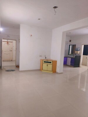 Room in 3 BHK Apartment at Sargasan – for Rent